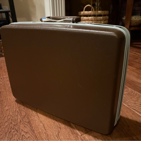 Vintage Samsonite Slim Hard Shell Brief Case Attache Case Luggage Brown No Key